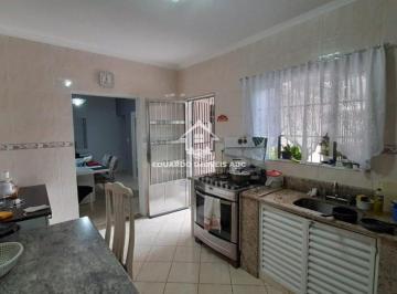 Casa · 250m² · 4 Quartos · Casa Assobradada para Venda no bairro Dos Casa, 4 dorm, 250 m
