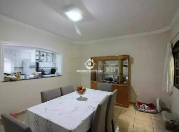 Casa · 259m² · 3 Quartos · Casa Sobrado para Venda, 3 dorm(s), 1 suite(s), 5 vaga(s), 259 m²