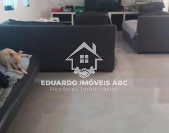 Casa · 340m² · 4 Quartos · REF 4521. 4 dormitórios. 5 banheiros. 3 vagas na garagem - Planalto - SBC. Excelente oportunidade!
