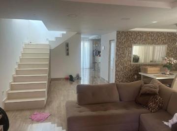 Casa de 4 quartos, Rio de Janeiro · Excelente casa com 270m2 de 4 quartos sendo 3 suítes no Sand Lake