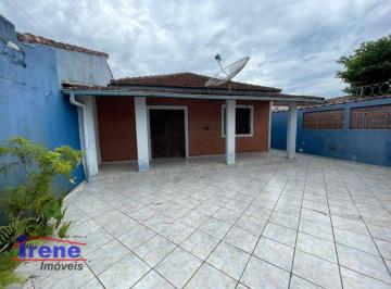 4 carros na garagem · Casa no bairro Satélite em Itanhaém com 300m2 de terreno.