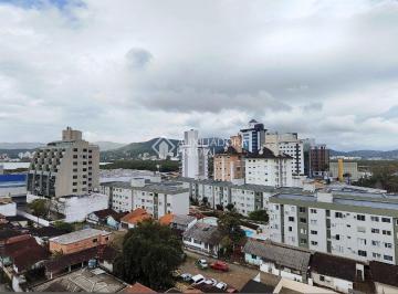 Apartamento · 67m² · 2 Quartos · 1 Vaga · Apartamento mobiliado de 67m² privativos, 2 quartos (1 suíte) e 1 vaga à venda em Florianópolis