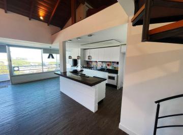Apartamento · 154m² · 3 Quartos · 2 Vagas · Cobertura com vista deslumbrante para a Baía Norte no Itacorubi, Florianópolis