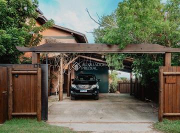 Casa · 215m² · 3 Quartos · Casa de Alto Padrão com Vista Panorâmica no Morro da Ribanceira - Praia da Ribanceira, Imbituba/SC