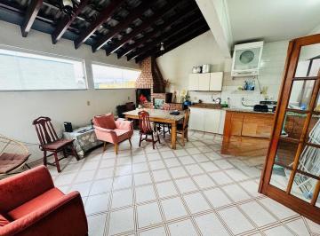 Casa · 162m² · 3 Quartos · 2 Vagas · Casa 3 Quartos com 1 Suíte e 162m² - Vianelo