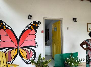 Casa de 2 quartos, Guarapari · Casa com 2 quartos em Amarelos, terreno de 1190 m² à venda