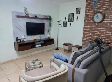Apartamento · 97m² · 3 Quartos · 1 Vaga · Vendo amplo apartamento de 3 dormitórios e suíte a uma quadra da praia da Aparec