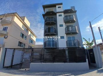 Apartamento · 80m² · 2 Quartos · 1 Vaga · Apartamento de 2 dormitórios, garagem e sacada no bairro São José em Santa Maria