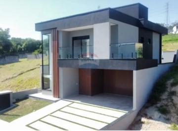Casa · 259m² · 3 Quartos · 4 Vagas · SOBRADO NOVO E MOBILIADO em meio à natureza, no Residencial Veneza!