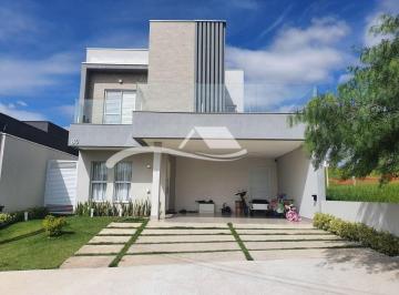 Casa de 3 quartos, Caçapava · Sobrado à Venda no Condomínio Malibu – Caçapava | 4 Suítes | Energia Solar | Frente Área Verde