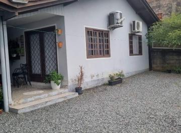 Casa · 70m² · Casa à venda em Água Verde, Jaraguá do Sul/SC — aceita permuta, pronta para morar