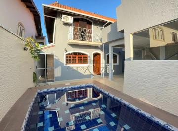 Casa · 250m² · 4 Quartos · 4 Vagas · Oportunidade - Casa - Bosque dos Eucaliptos - 4 Dormitórios - 180m².