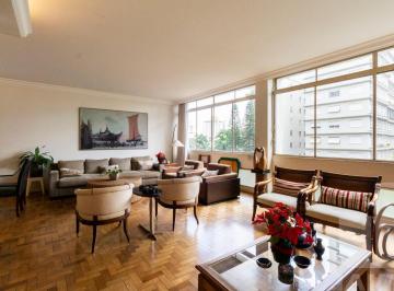 Apartamento · 264m² · 3 Quartos · 2 Vagas · Apartamento amplo com janelões conm 3 dormitórios sendo 2 suítes e 2 vagas em Higienópolis.