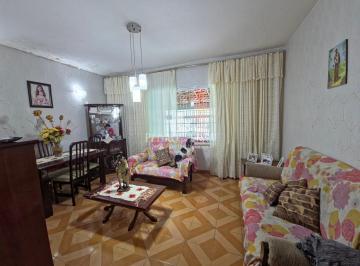 Casa · 160m² · 4 Quartos · 3 Vagas · Sobrado com 4 dormitórios, 3 vagas e 160 m² na Penha.