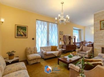 3f286698-4f89-45c1-af09-22a07b8f2b66.jpg · Casa para venda em Pacaembu com 3 quartos, 330m²