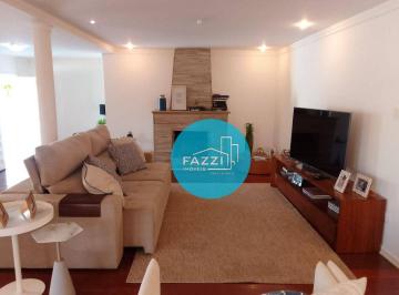 Sala de estar com lareira · Casa com 2 dormitórios à venda, 315 m² por R$ 1.260.000,00 - Jardim Novo Mundo II - Poços de Caldas/