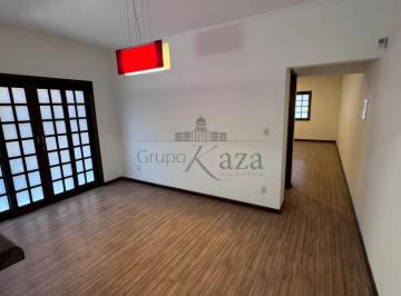 Casa · 157m² · 4 Quartos · 2 Vagas · Oportunidade - Casa Sobrado - Residencial De Ville - 4 Dormitórios - 200m².