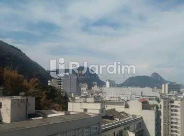 Apartamento · 300m² · 4 Quartos · 1 Vaga · Apartamento suntuoso em Copacabana com vista para o Pão de Açúcar