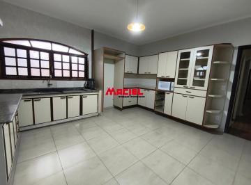 Casa · 136m² · 4 Quartos · 2 Vagas · Excelente sobrado no Jardim Morumbi próximo ao supermercado Nagumo