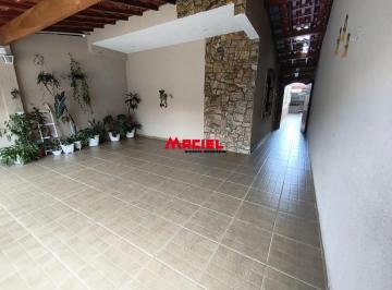 Casa · 136m² · 4 Quartos · 2 Vagas · Excelente sobrado no Jardim Morumbi próximo ao supermercado Nagumo
