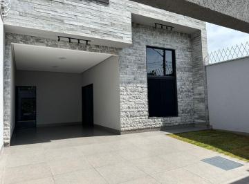 Casa · 128m² · 3 Quartos · 2 Vagas · Casa Padrão, Setor Vale do Araguaia, Goiânia, Região Leste