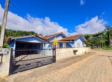 Casa · 200m² · 4 Quartos · 1 Vaga · Casa com 200m² em Rio dos Cedros-SC