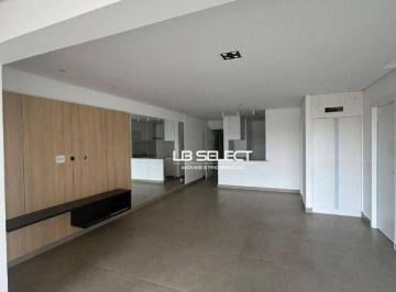 b6aeeafcf96ca09d7650943fe8e047baeef16e67 · Apartamento no bairro Karaíba com três suítes e duas vagas de garagem.