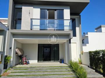 Casa · 206m² · 3 Quartos · 2 Vagas · Casa 3 Quartos com 1 Suíte e 206m² - Beira Rio
