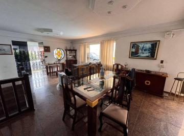 a3879b64a4f6e7446ba99edc4e6fbc8a5b7013b4 · Casa à venda no Centro em Uberlândia