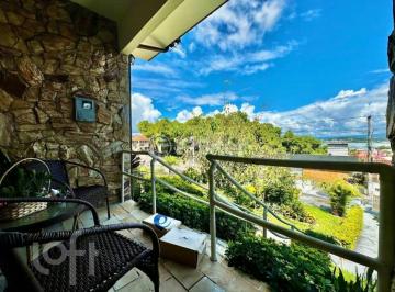 6d2f81f7 · Casa, 3 dormitórios, 562 m², em Abraão
