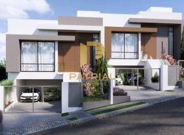 Casa · 198m² · 3 Quartos · 4 Vagas · Magnífica Casa Térrea à venda localizada no bairro Campo Comprido