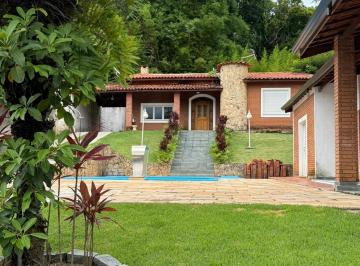 Rural · 1680m² · 4 Quartos · 11 Vagas · Chácara à Venda em Atibaia – Vista Privilegiada para a Pedra Grande