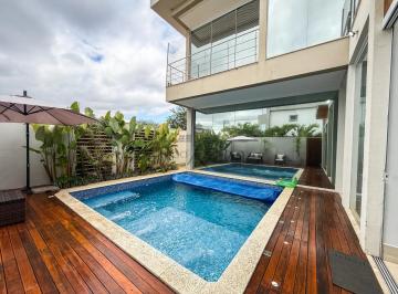 Casa de 4 quartos, Taubaté · Casa em Condomínio - Residencial Ouroville - Taubaté - 3 Suítes - 368m²