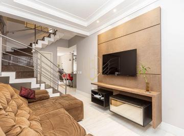 Casa de 3 quartos, Curitiba · Sobrado com 3 quartos e 5 vagas