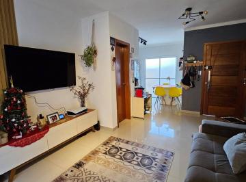 Casa de 2 quartos, Cotia · Linda casa, 2 suites, Semi Isolada, toda decorada, pintura nova.