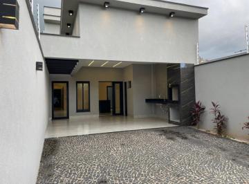 Casa de 3 quartos, Rio Verde · Casa à venda na Avenida do Parque das Laranjeiras | 115 m², suíte, pé-direito alto e área gourmet.