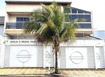 Casa · 149m² · 3 Quartos · 3 Vagas · Sobrado à venda com 3 dormitórios, área gourmet e salão comercial independente, em região estratégic