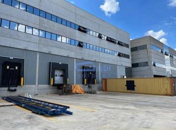 3023dc4905c852872a8cf25f20487801d8dc7bca · Galpão 4351 m² – 4 docas – Jandira/Castello Branco
