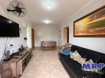 Foto 17 · Apartamento à venda em Ubatuba. Praia da Maranduba. Com elevador e piscina.