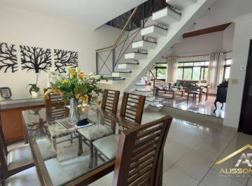 Casa · 380m² · 3 Quartos · 4 Vagas · Sobrado à venda com 380m², 3 quartos e 4 vagas no Adalgisa, Osasco/SP