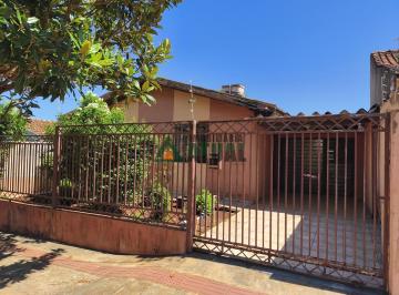 16940815230.jpg · CASA COM 3 DORMITÓRIOS A VENDA NA REGIÃO LESTE                                                      