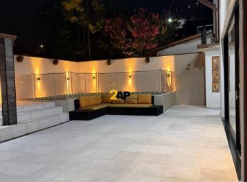 Casa · 350m² · 4 Quartos · 4 Vagas · Casa de Alto Padrão no Parque Munhoz - 4 Quartos, 1 Suíte, 2 Banheiros mais 3 lavabos, 4 Vagas, 350m