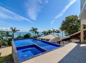 Casa · 1500m² · 4 Quartos · 5 Vagas · Aluguel: Casa com piscina privativa e com vista para o mar.
