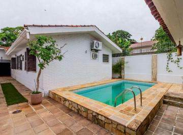 Casa · 201m² · 4 Quartos · 2 Vagas · Casa em ótima localização, com 201m², Bairro Medianeira, Porto Alegre/RS
