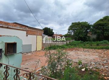 01 · Terreno à venda - no Centro
