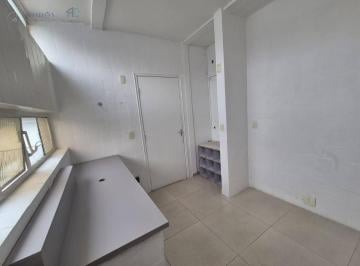 Comercial · 9m² · Sala comercial para locação no centro da cidade