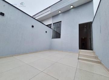 Casa · 70m² · 2 Quartos · 2 Vagas · Casa moderna com excelente padrão de acabamento e localização privilegiada.