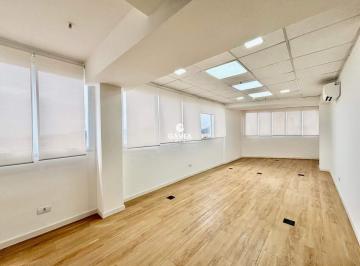 Comercial · 56m² · 1 Vaga · Conjunto Comercial/sala para aluguel no Ponta da Praia em Santos.