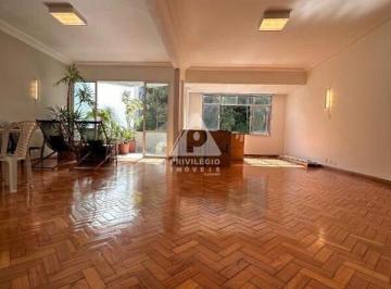 Apartamento · 190m² · 4 Quartos · 1 Vaga · Copacabana! 4 Quartos com varanda e 1 vaga na escritura! Vista para o verde. 190m²