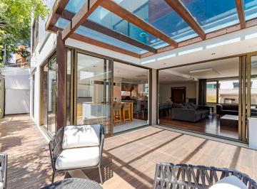 Casa · 364m² · 4 Quartos · 4 Vagas · Casa de 4 Suítes à Venda no Condomínio Green Village Park | Santa Felicidade Curitiba